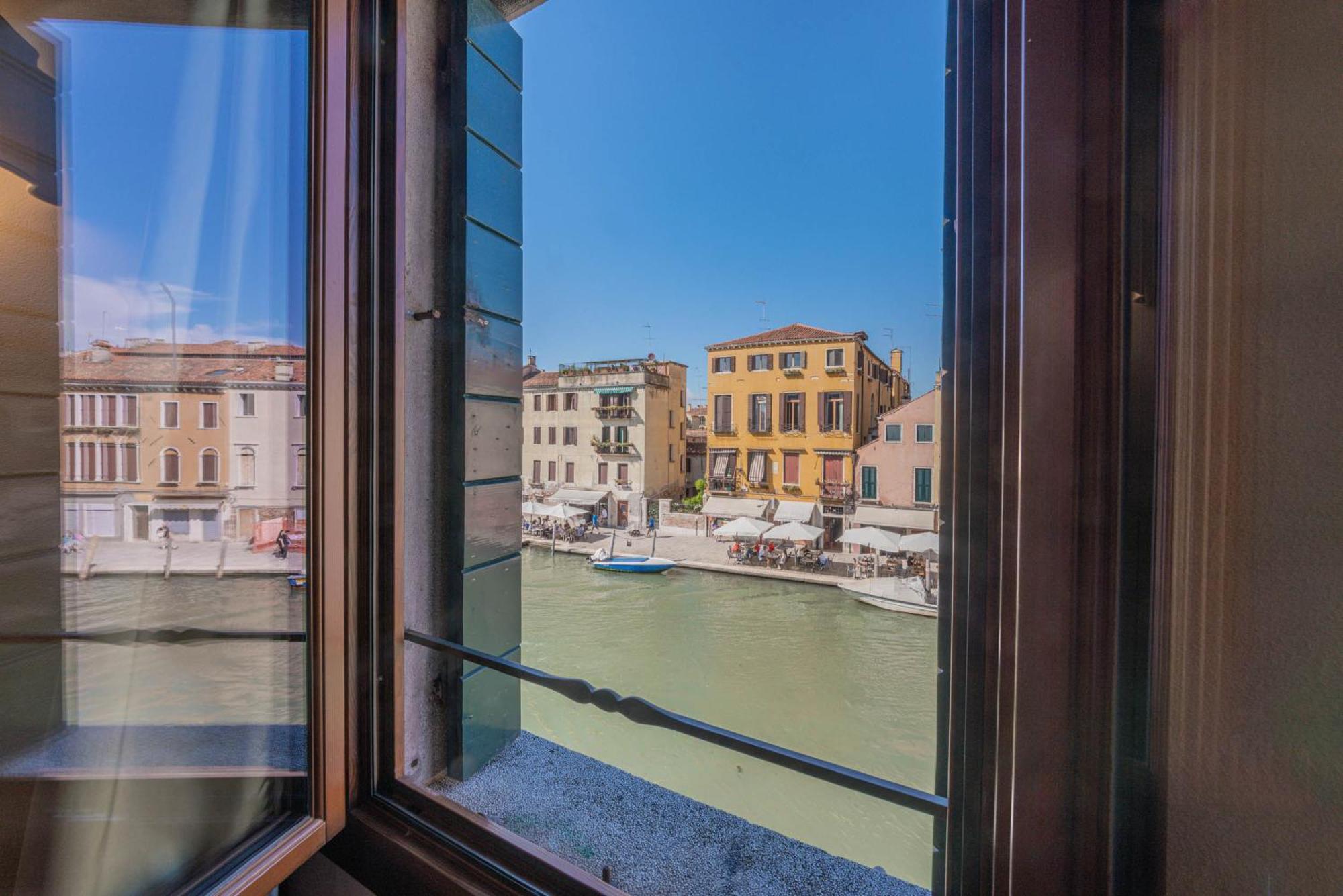 Casa Virginia Direct At The Canal Cannaregio With Own Roof Terrace Venezia Eksteriør bilde